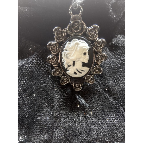 Immortal Beauty Gothic Wednesday Bride Spirit Halloween Costume - Picture 5 of 7